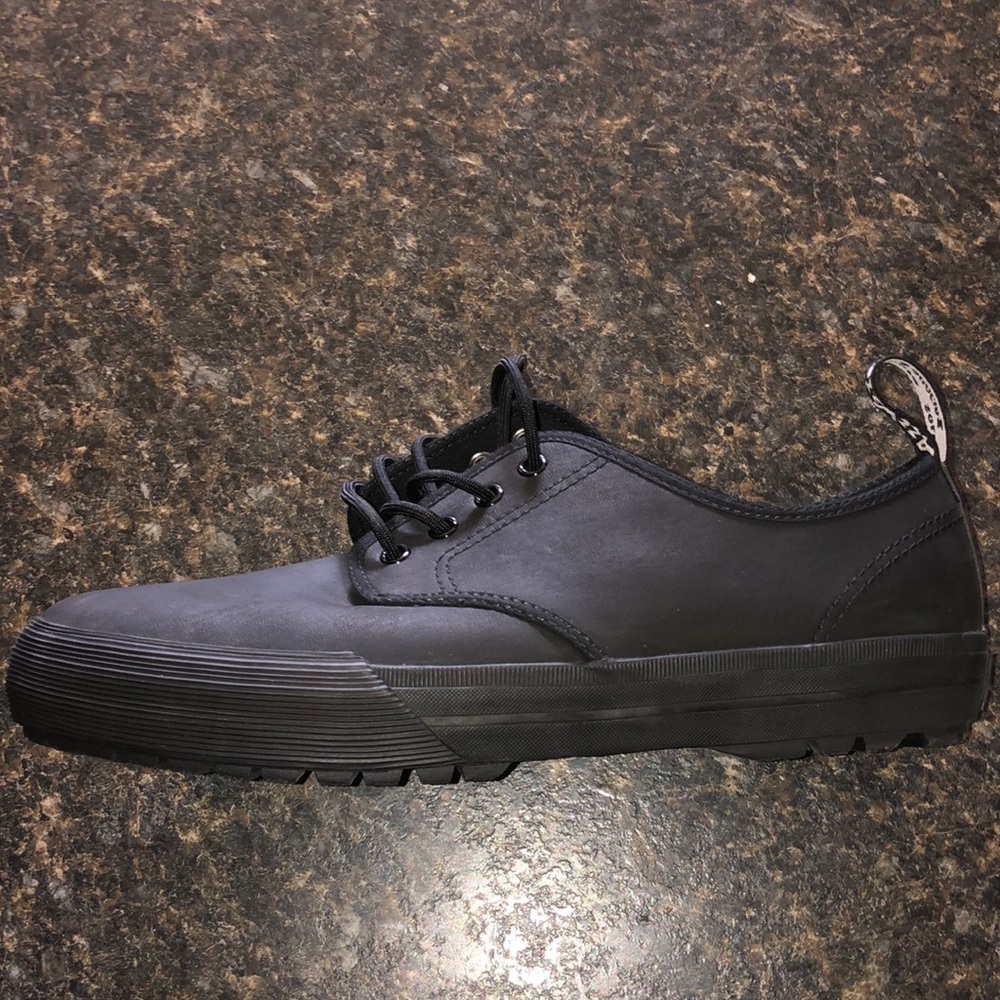 Black Doc Martens “Air Wair”
